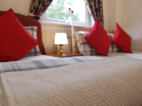 Отель Newhaven Grand Apartment  Эдинбург